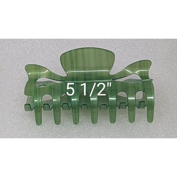 Large Green Plastic Hair Claw Clip - 5.5 Inches - Picture 3 of 3